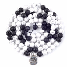 Charger l&#39;image dans la galerie, Bracelet mala H/F en 108 perles d&#39;Howlite et charmes