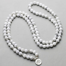 Charger l&#39;image dans la galerie, Bracelet H/F aide minceur en 108 perles de Magnésite blanche et charmes