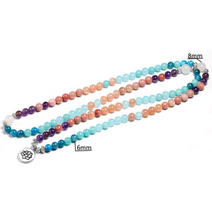 Bracelet H/F recherche du bonheur en 108 perles de Pierre de soleil et charmes